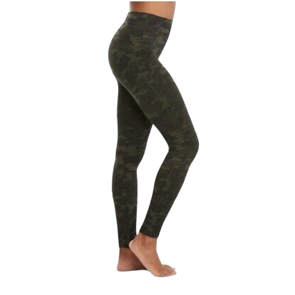 SPANX Green Camo Look At Me Now Leggings Size Medium